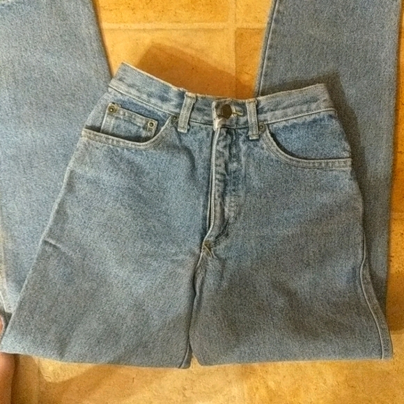 George's Marciano for GUESS tapered jeans. - Picture 4 of 4